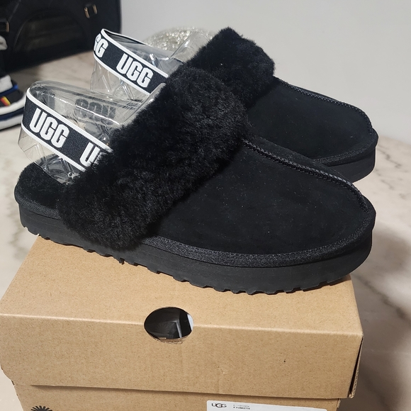 UGG Funkette Kids Size 6 Womens 8 - Picture 1 of 4
